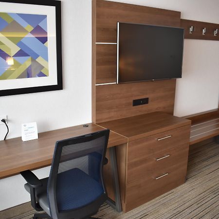 Holiday Inn Express & Suites - Boston South - Randolph By Ihg Buitenkant foto