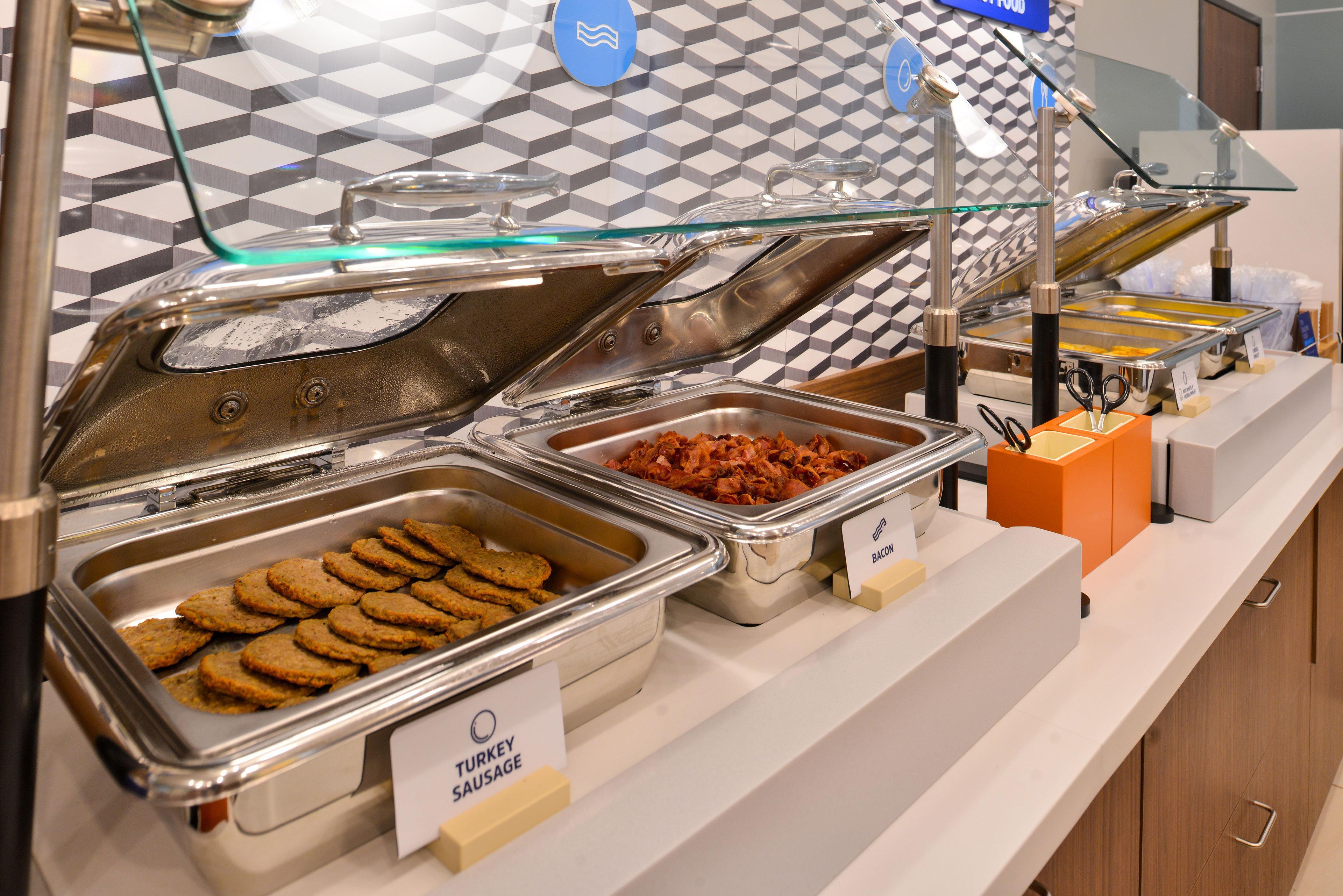 Holiday Inn Express & Suites - Boston South - Randolph By Ihg Buitenkant foto