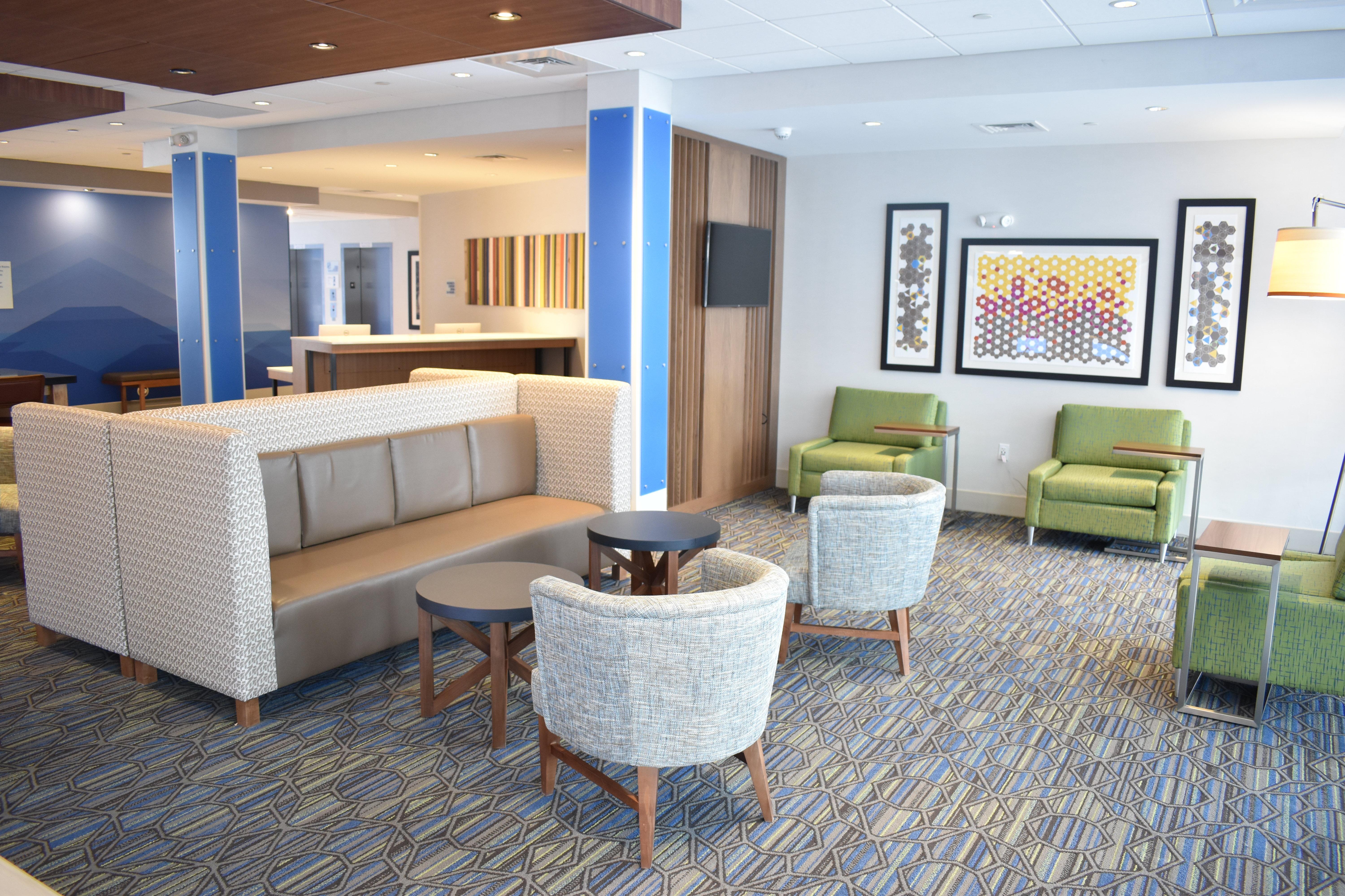 Holiday Inn Express & Suites - Boston South - Randolph By Ihg Buitenkant foto