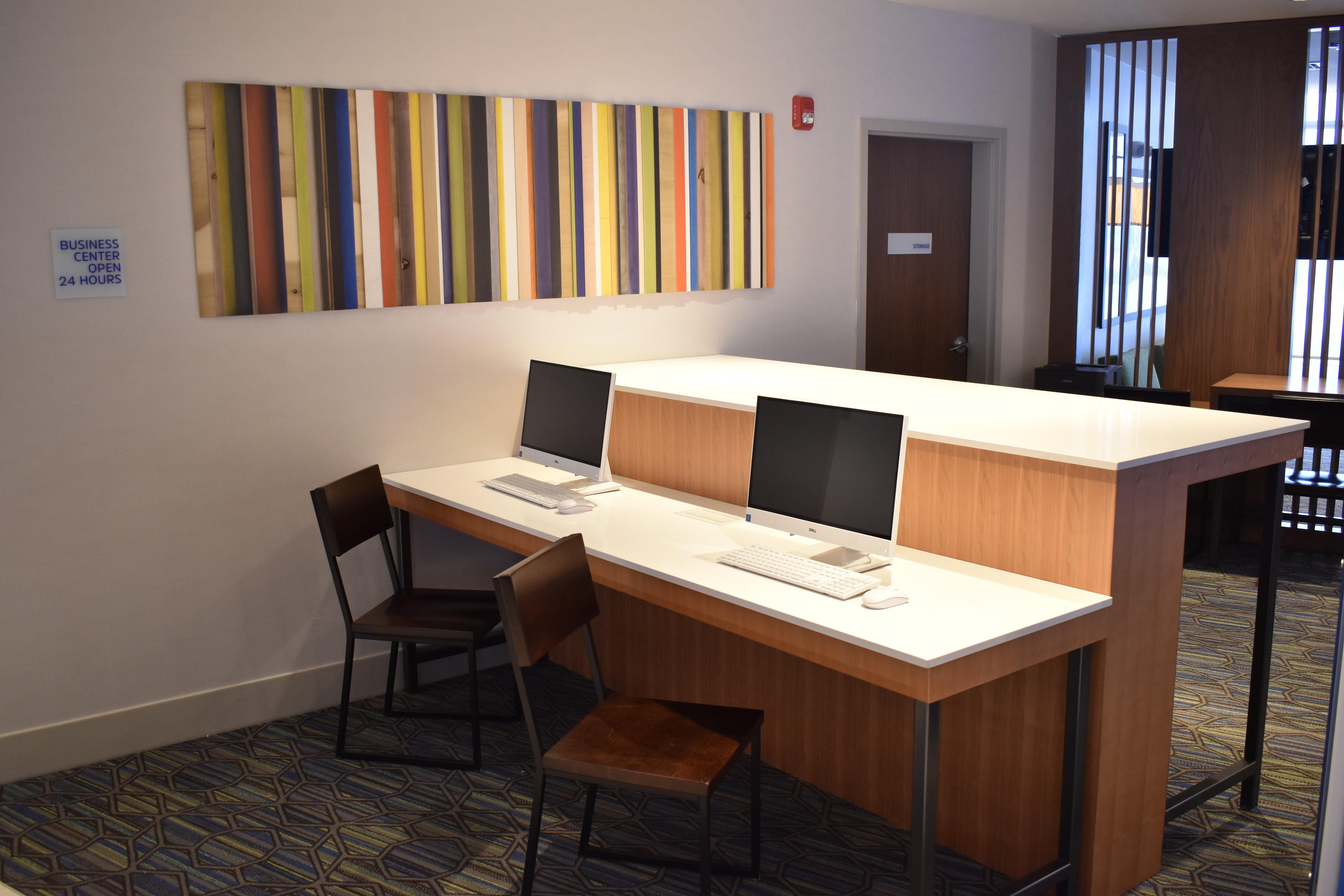 Holiday Inn Express & Suites - Boston South - Randolph By Ihg Buitenkant foto