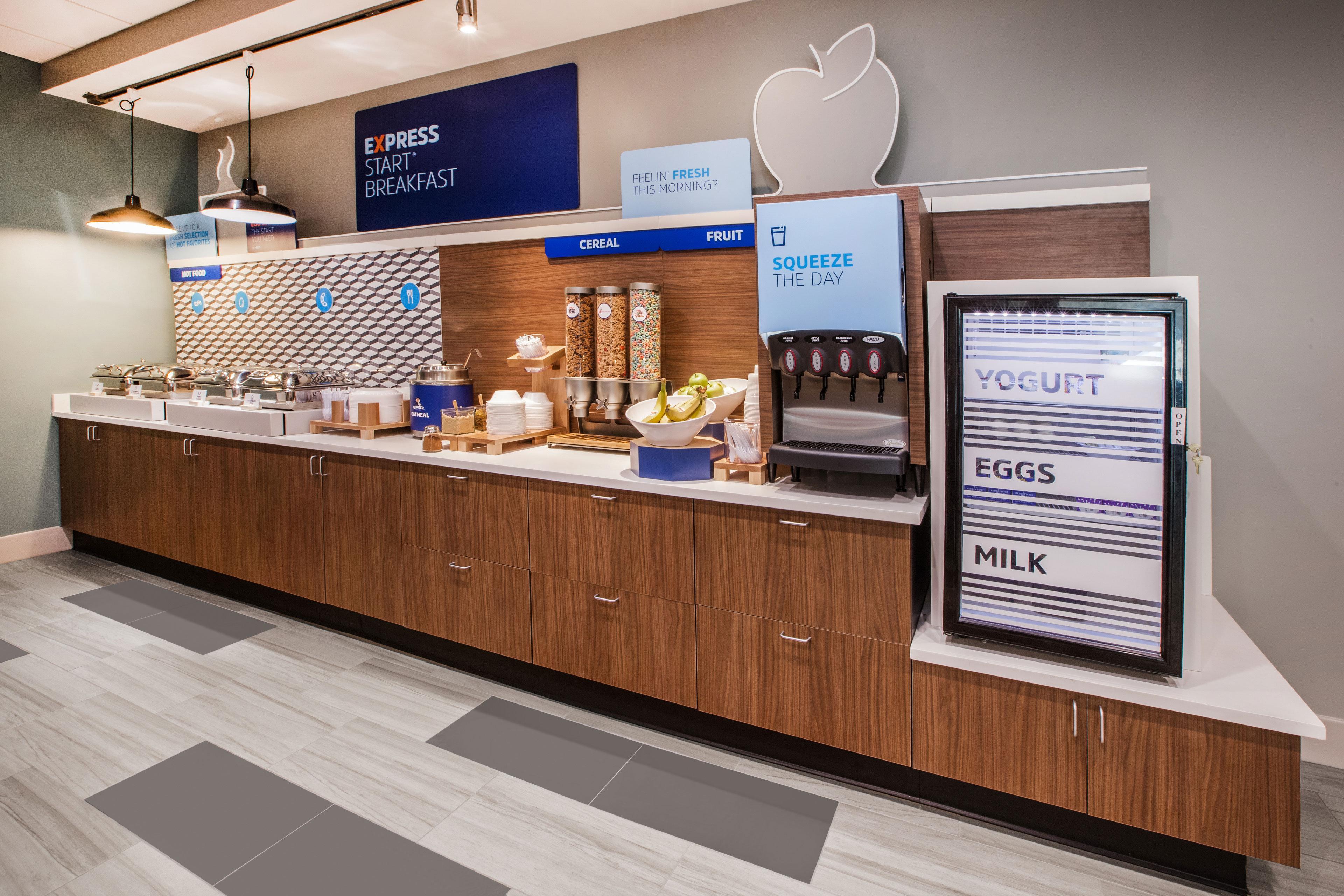 Holiday Inn Express & Suites - Boston South - Randolph By Ihg Buitenkant foto