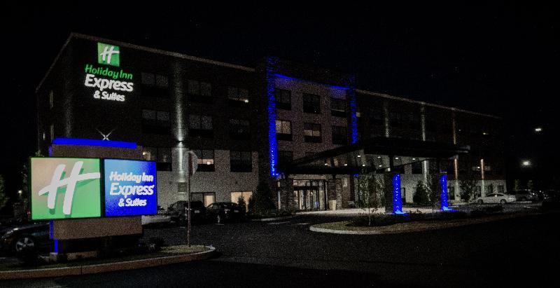 Holiday Inn Express & Suites - Boston South - Randolph By Ihg Buitenkant foto