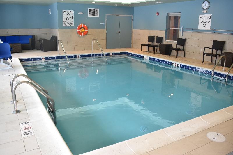 Holiday Inn Express & Suites - Boston South - Randolph By Ihg Buitenkant foto
